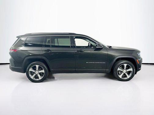 Rocky Mountain Pearlcoat 2023 Jeep Grand Cherokee L Limited