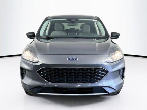 Carbonized Gray Metallic 2022 Ford Escape SE