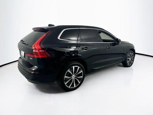 2022 Volvo XC60 B5 Momentum