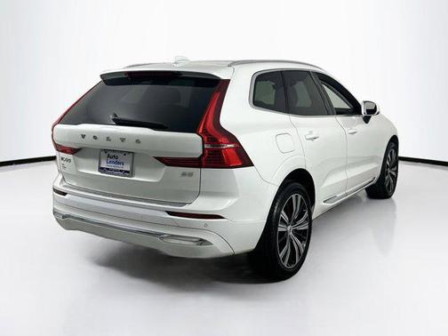2022 Volvo XC60 B5 Inscription
