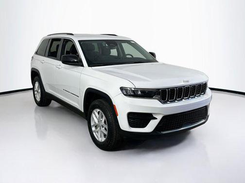 2023 Jeep Grand Cherokee Laredo