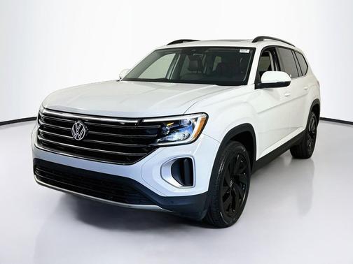 Pure White 2024 Volkswagen Atlas 2.0T SE w/Technology