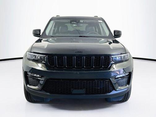 Rocky Mountain Pearlcoat 2023 Jeep Grand Cherokee Limited