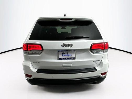2022 Jeep Grand Cherokee Laredo
