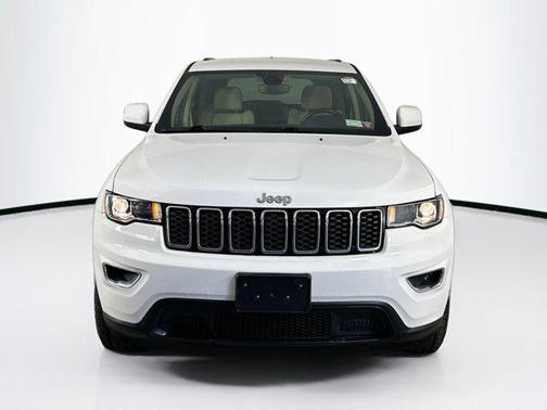 2022 Jeep Grand Cherokee Laredo