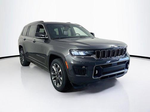 Baltic Gray Metallic Clearcoat 2023 Jeep Grand Cherokee L Overland