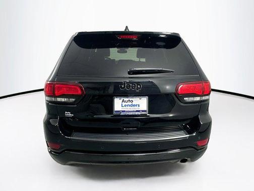 2022 Jeep Grand Cherokee Laredo