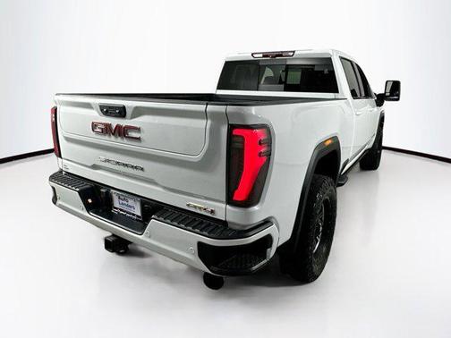 2024 GMC Sierra 2500 AT4