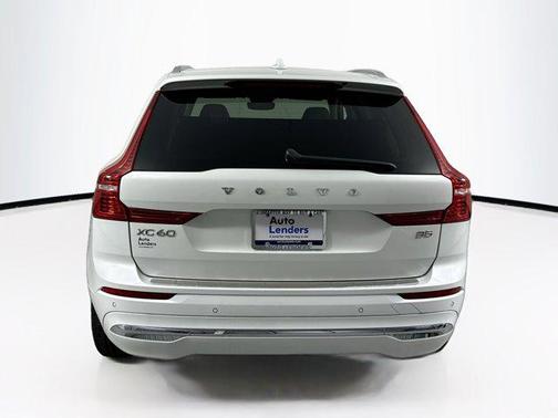 2023 Volvo XC60 B5 Plus Bright Theme