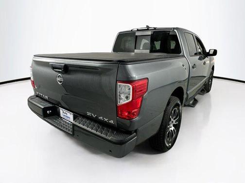 2023 Nissan Titan SV
