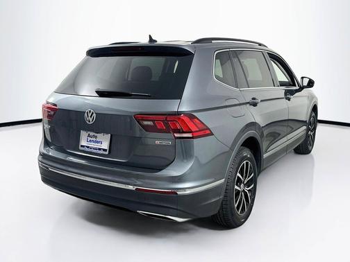 Platinum Gray Metallic 2021 Volkswagen Tiguan 2.0T SE 4MOTION
