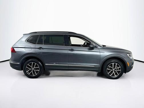Platinum Gray Metallic 2021 Volkswagen Tiguan 2.0T SE 4MOTION