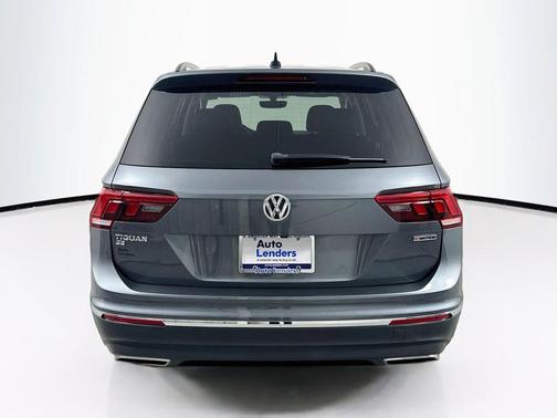 Platinum Gray Metallic 2021 Volkswagen Tiguan 2.0T SE 4MOTION