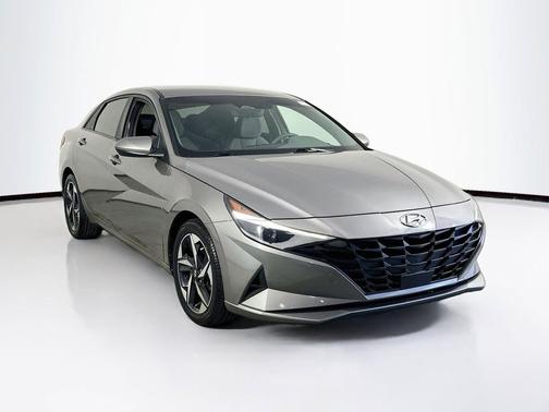 Fluid Metal 2023 Hyundai ELANTRA SEL