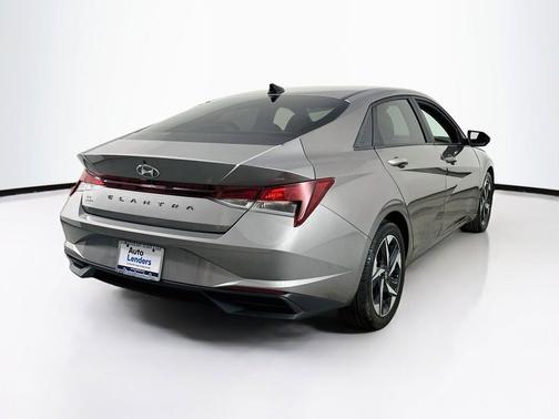 Fluid Metal 2023 Hyundai ELANTRA SEL