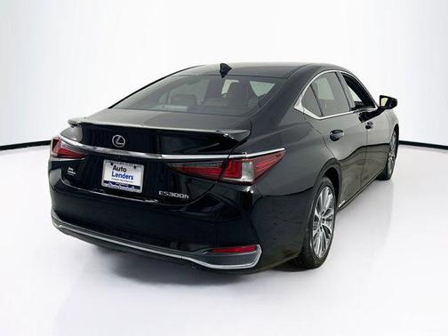 2019 Lexus ES 300h Base