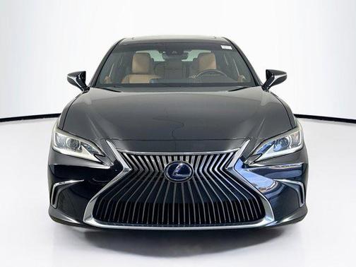 2019 Lexus ES 300h Base