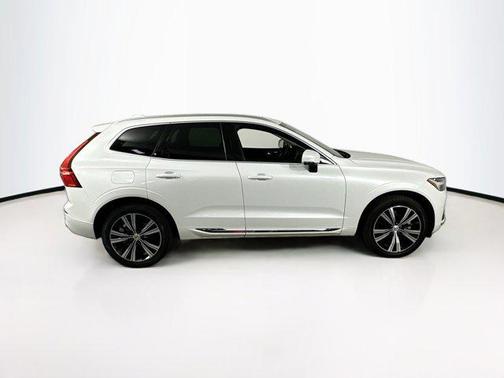2022 Volvo XC60 B5 Inscription
