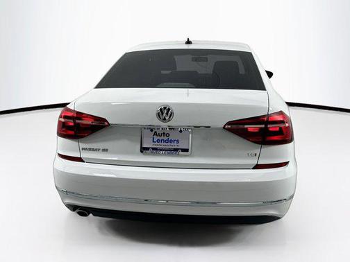 2017 Volkswagen Passat 1.8T SE