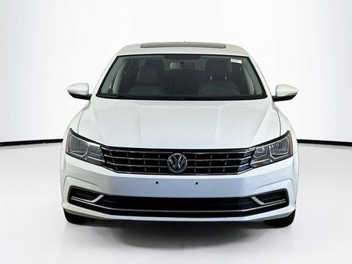 2017 Volkswagen Passat 1.8T SE