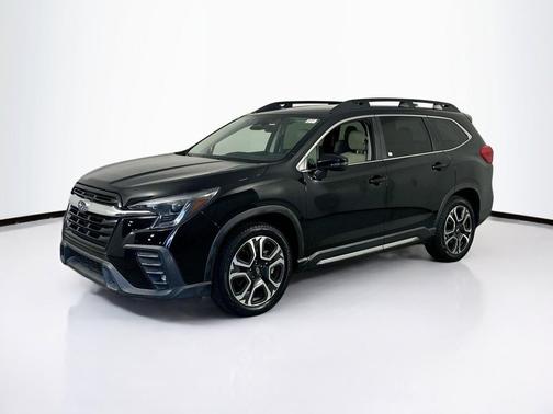 Crystal Black Silica 2023 Subaru Ascent Limited 8-Passenger