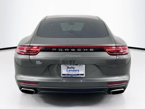 Agate Grey Metallic 2018 Porsche Panamera 4
