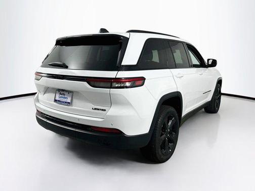 Bright White Clearcoat 2023 Jeep Grand Cherokee Limited
