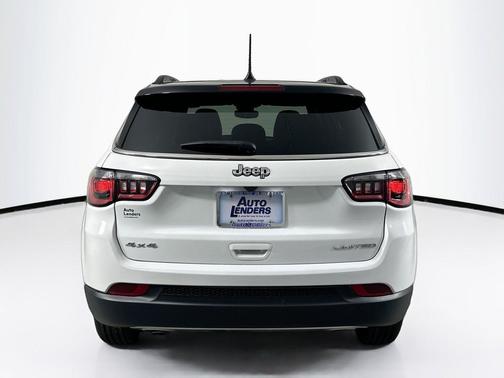 Bright White Clearcoat 2023 Jeep Compass Limited