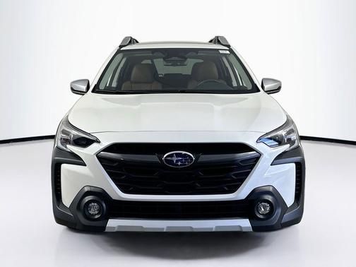 Crystal White Pearl 2023 Subaru Outback Touring
