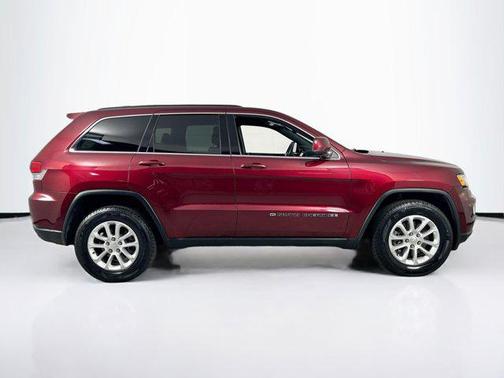 2022 Jeep Grand Cherokee Laredo