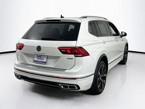 2022 Volkswagen Tiguan 2.0T SEL R-Line 4MOTION