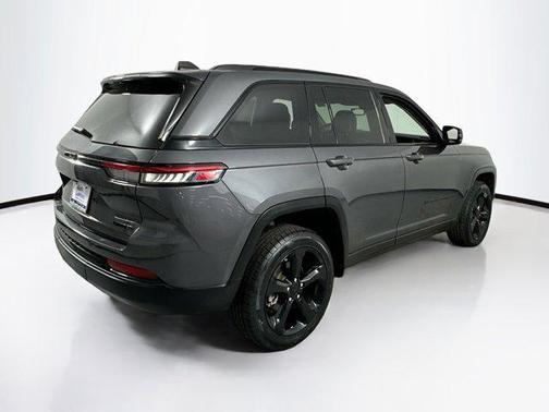 2023 Jeep Grand Cherokee Limited X