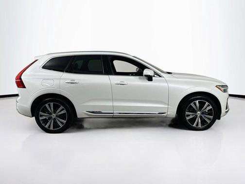 2022 Volvo XC60 B5 Inscription