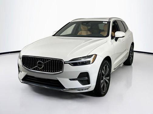 2022 Volvo XC60 B5 Inscription
