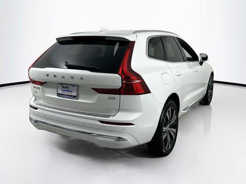 2022 Volvo XC60 B5 Inscription