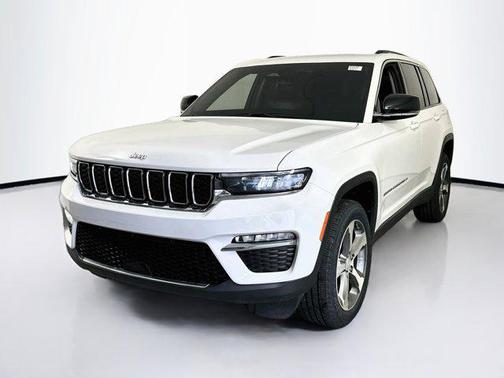 Bright White Clearcoat 2023 Jeep Grand Cherokee Limited