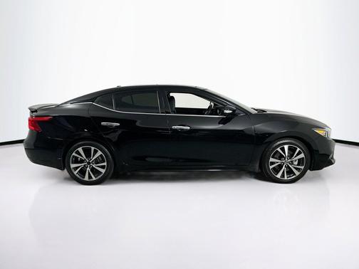 Super Black 2017 Nissan Maxima 3.5 Platinum