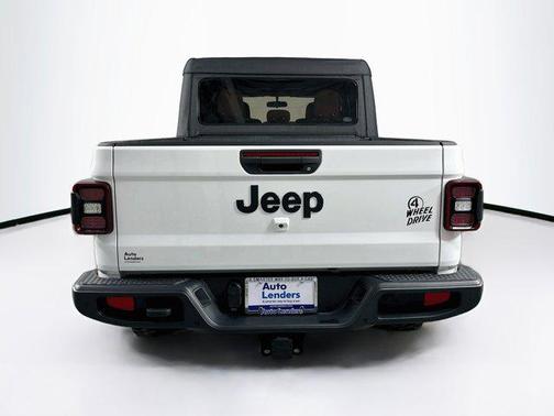 Bright White Clearcoat 2023 Jeep Gladiator Willys 4x4