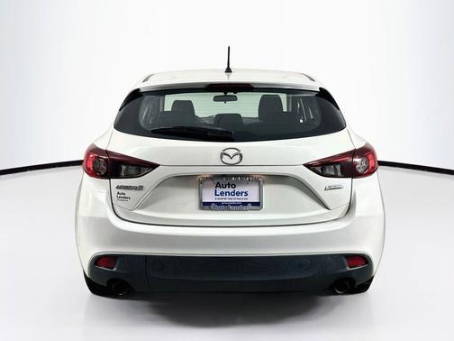 Snowflake White Pearl Mica 2016 Mazda Mazda3 i Sport