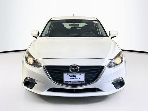 Snowflake White Pearl Mica 2016 Mazda Mazda3 i Sport