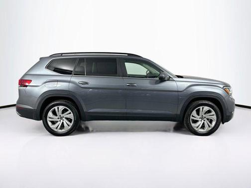 2022 Volkswagen Atlas 2.0T SE w/Technology