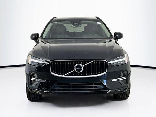 2022 Volvo XC60 B5 Momentum