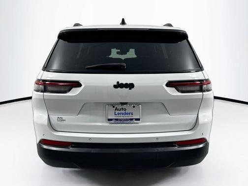Bright White Clearcoat 2023 Jeep Grand Cherokee L Altitude