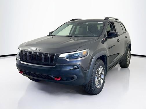 Granite Crystal Metallic Clearcoat 2022 Jeep Cherokee Trailhawk