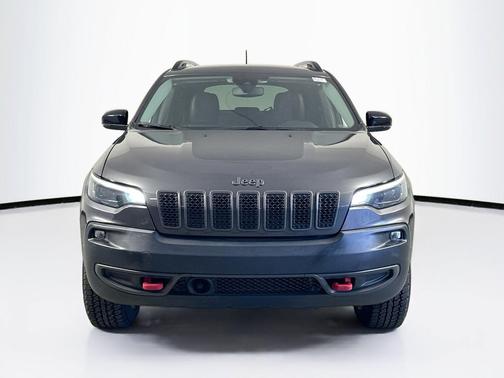 Granite Crystal Metallic Clearcoat 2022 Jeep Cherokee Trailhawk