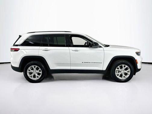 Bright White Clearcoat 2023 Jeep Grand Cherokee Limited