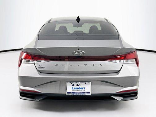 Fluid Metal 2023 Hyundai ELANTRA SEL