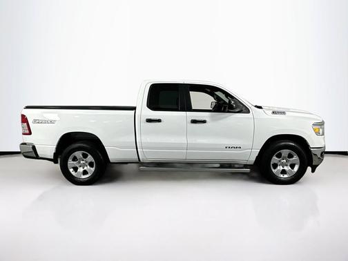 Bright White Clearcoat 2023 RAM 1500 Big Horn/Lone Star