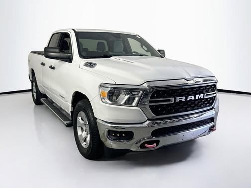 Bright White Clearcoat 2023 RAM 1500 Big Horn/Lone Star