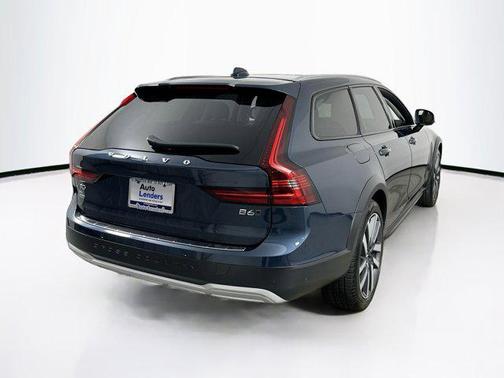 2025 Volvo V90 Cross Country B6 Ultra